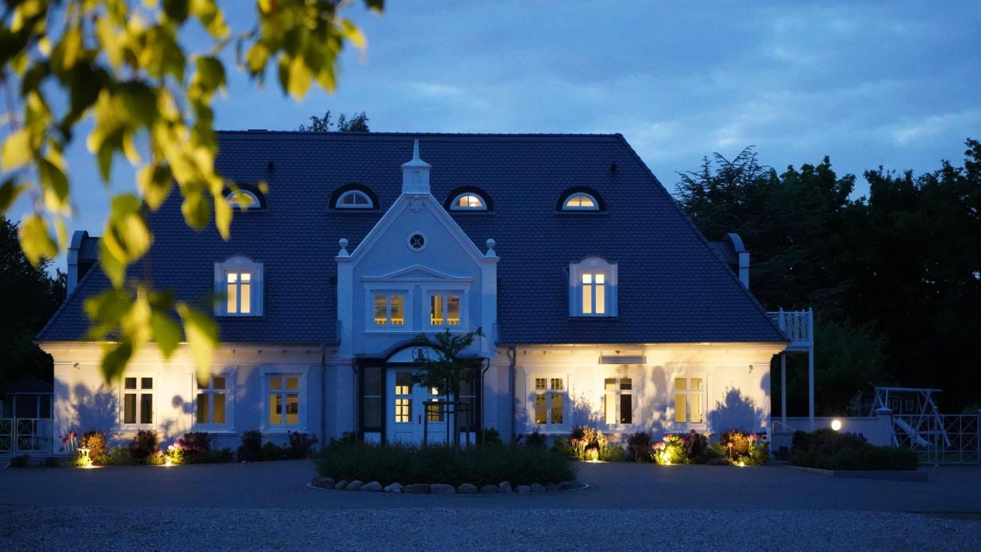 Hotel Landhaus Luetjenhof Großenbrode Esterno foto