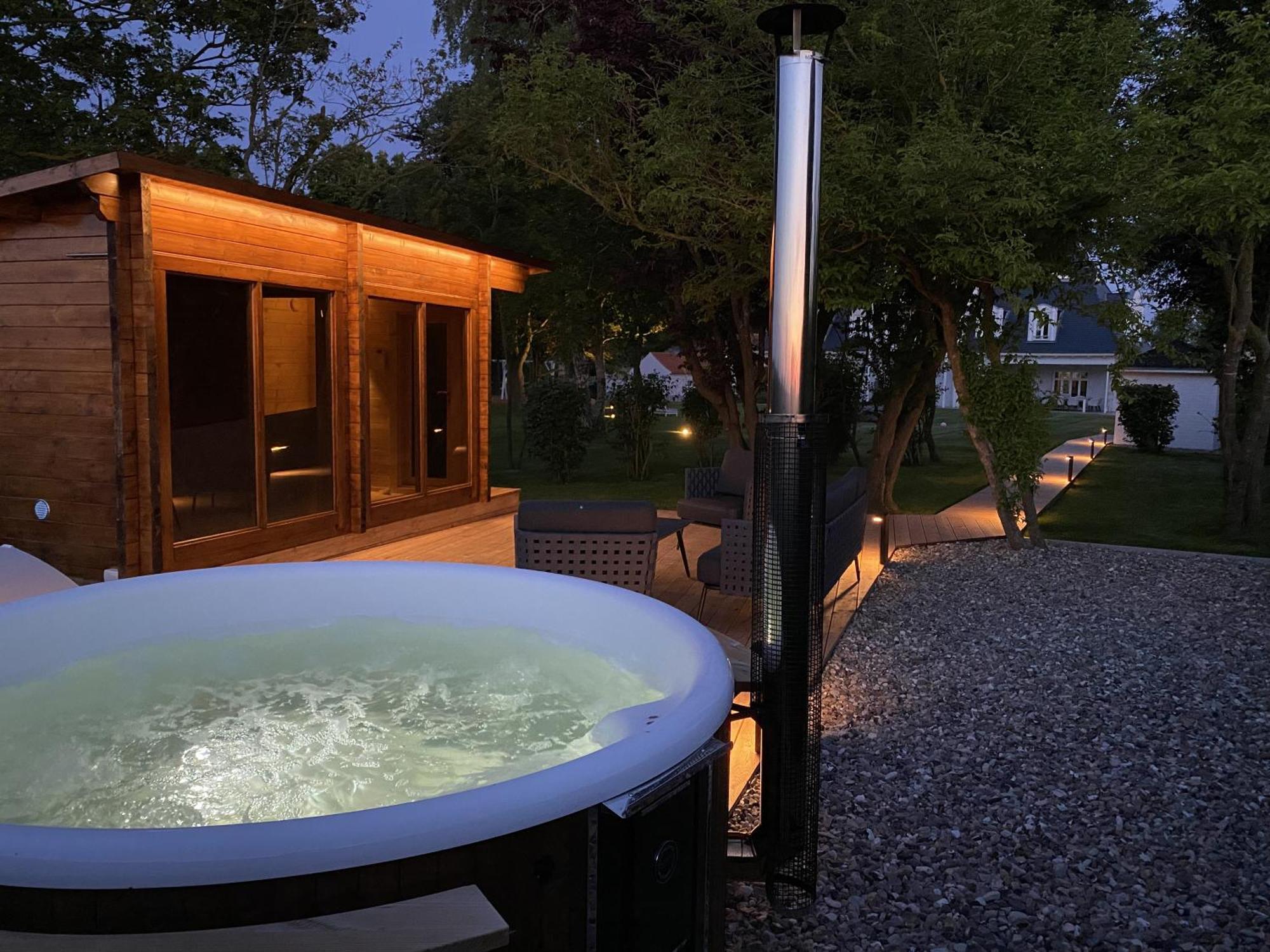Hotel Landhaus Luetjenhof Großenbrode Esterno foto